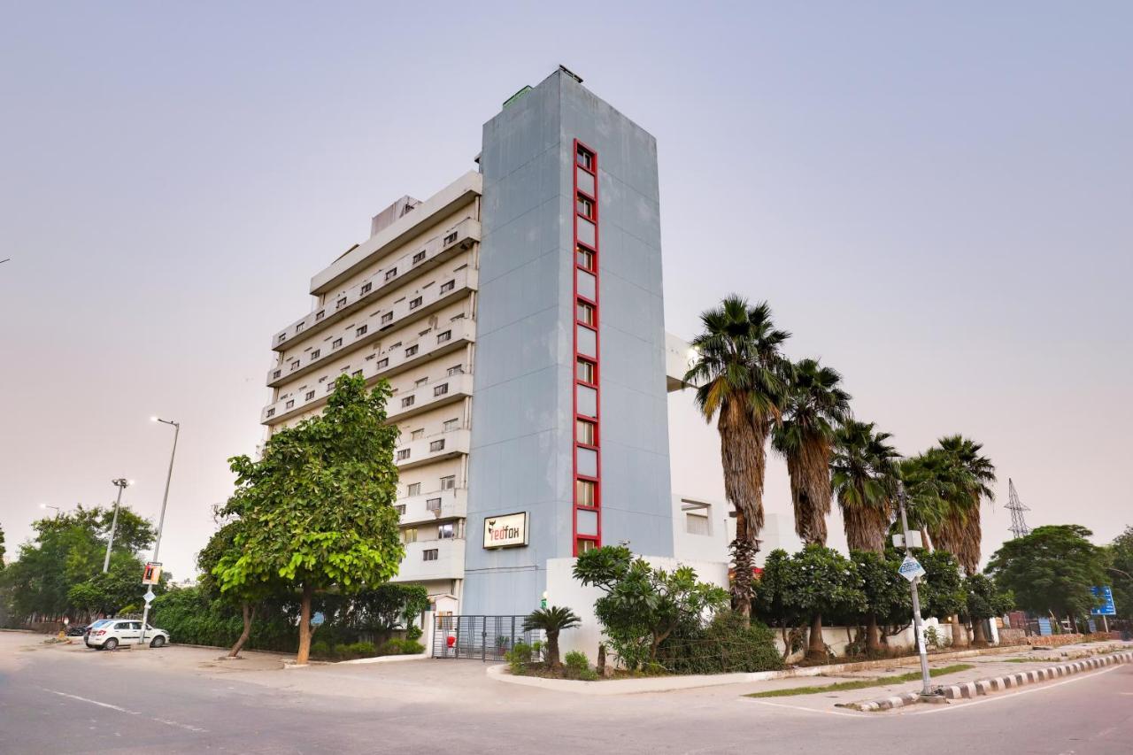 Red Fox Hotel, East Delhi Delhi (National Capital Territory of India) Exterior foto