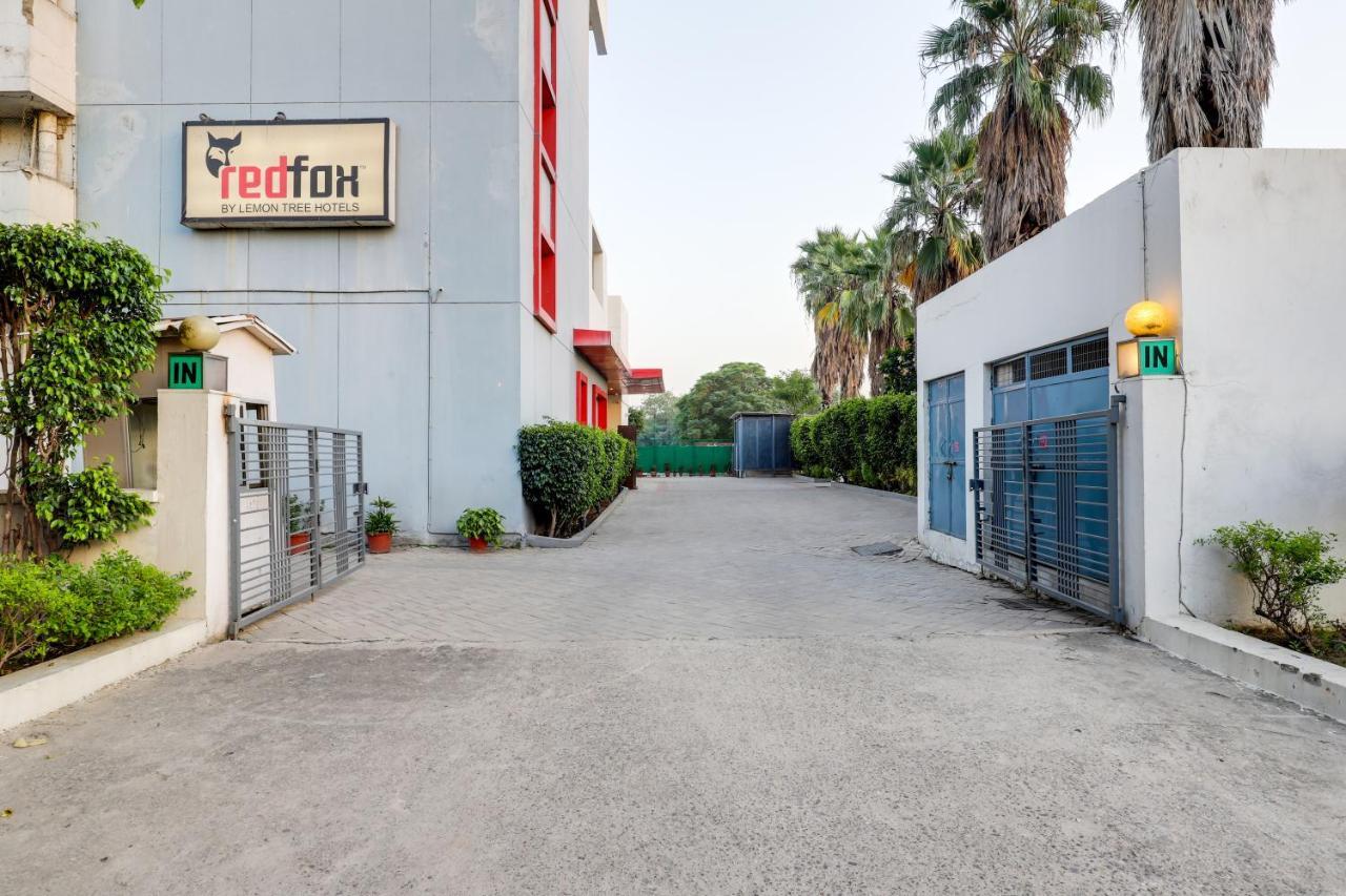 Red Fox Hotel, East Delhi Delhi (National Capital Territory of India) Exterior foto
