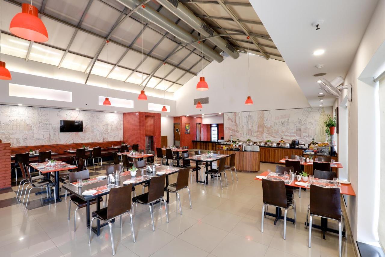Red Fox Hotel, East Delhi Delhi (National Capital Territory of India) Exterior foto