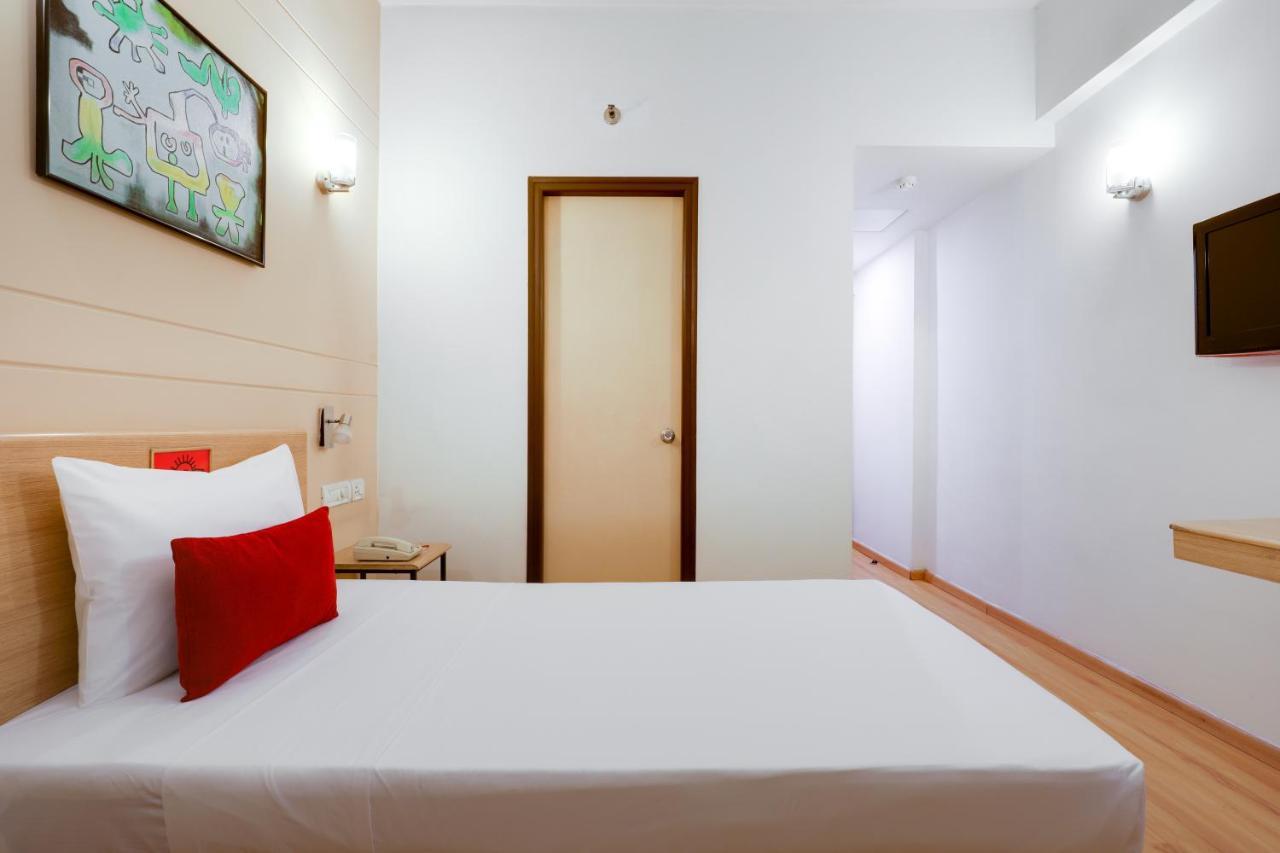 Red Fox Hotel, East Delhi Delhi (National Capital Territory of India) Exterior foto