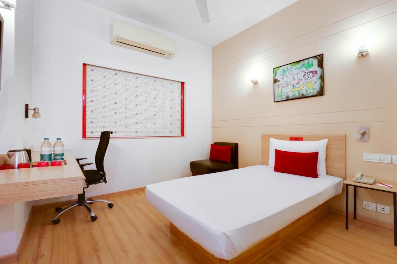 Red Fox Hotel, East Delhi Delhi (National Capital Territory of India) Exterior foto
