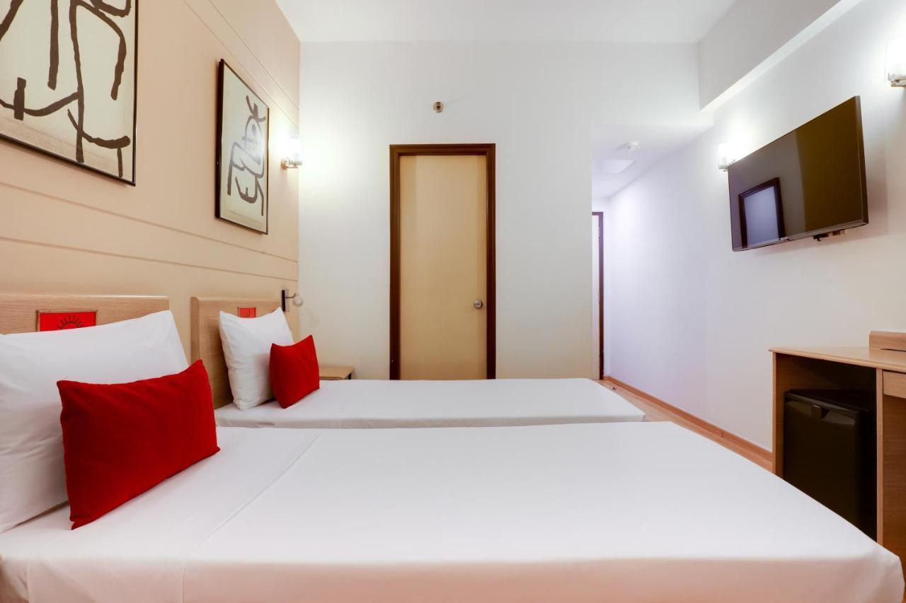 Red Fox Hotel, East Delhi Delhi (National Capital Territory of India) Exterior foto