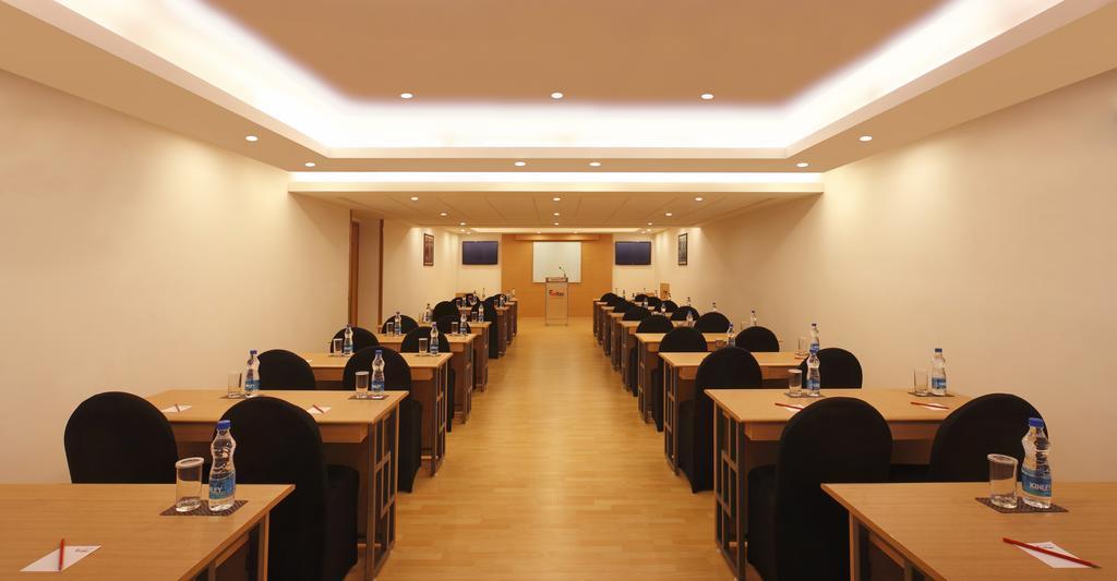 Red Fox Hotel, East Delhi Delhi (National Capital Territory of India) Exterior foto